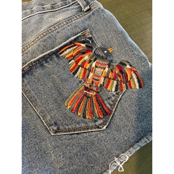 Driftwood Vintage-Style Denim Shorts With Embroidered Bird Patch & Fringe Detail - Picture 4 of 9